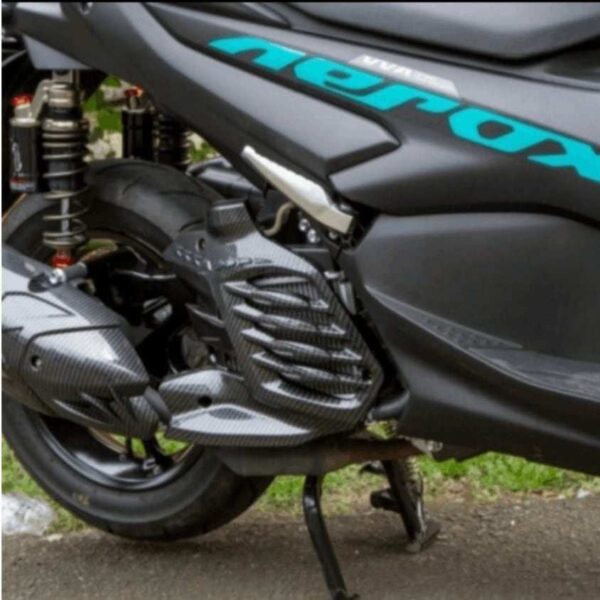 Second image of YAMAHA AEROX ACCESSORIES INDIA YAMAHA AEROX RADIATOR COVER CARBON